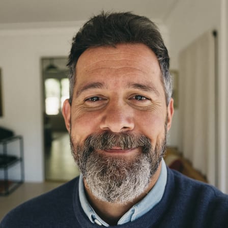 Portrait d'un habitant de Saint-Servan ayant comparé ses devis de diagnostic à Saint-Malo